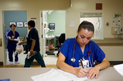 Rujey Rubacalva, a nurse, working in the emergency room at St. Luke’s Hospital on July 20. Credit Adithya Sambamurthy/The Bay Citizen